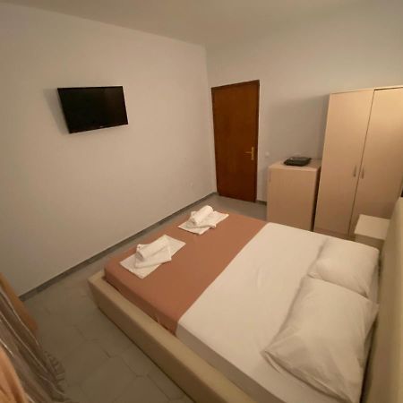 Delfino Hotel Mola Kalyva Ngoại thất bức ảnh